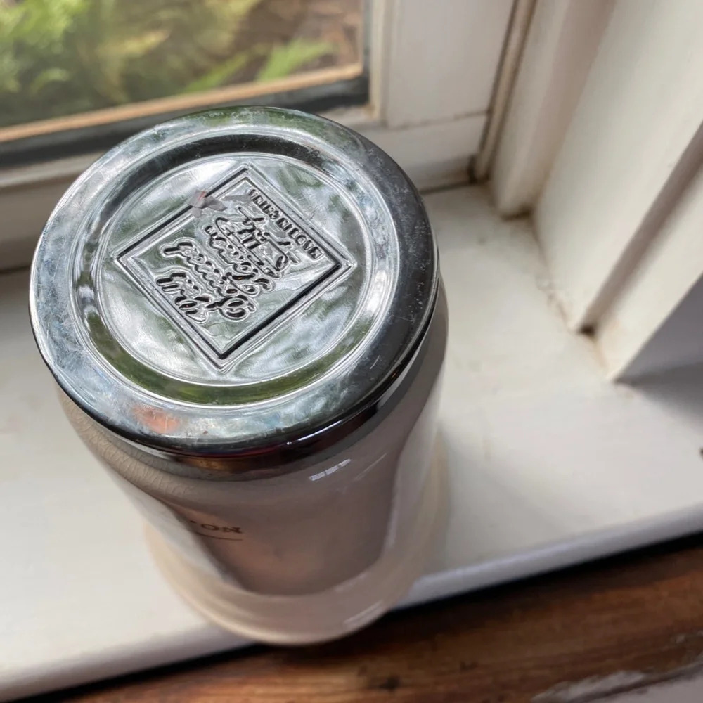 Morgan and Finch Poiters Ceramic Toothbrush Holder - Picture 4 of 4